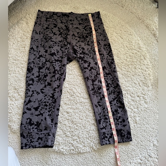 Lululemon All You Do Crop Efflorescent Nebula Floral Black Leggings size 10 - Picture 13 of 14